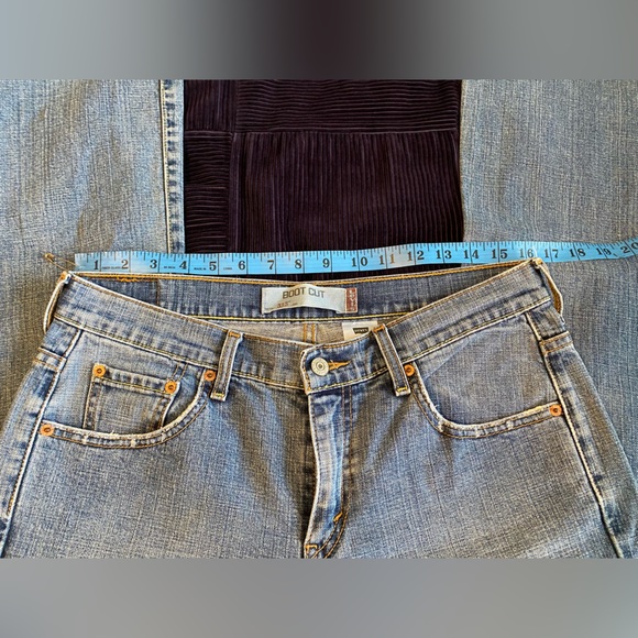 Levi’s medium wash boot cut jeans 10 Long - Picture 5 of 8